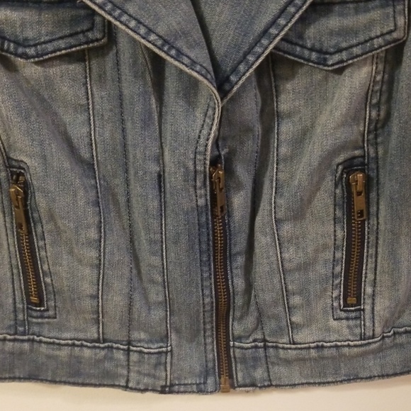 Jean Vest - Picture 2 of 5